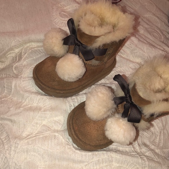 ugg boots with fur balls